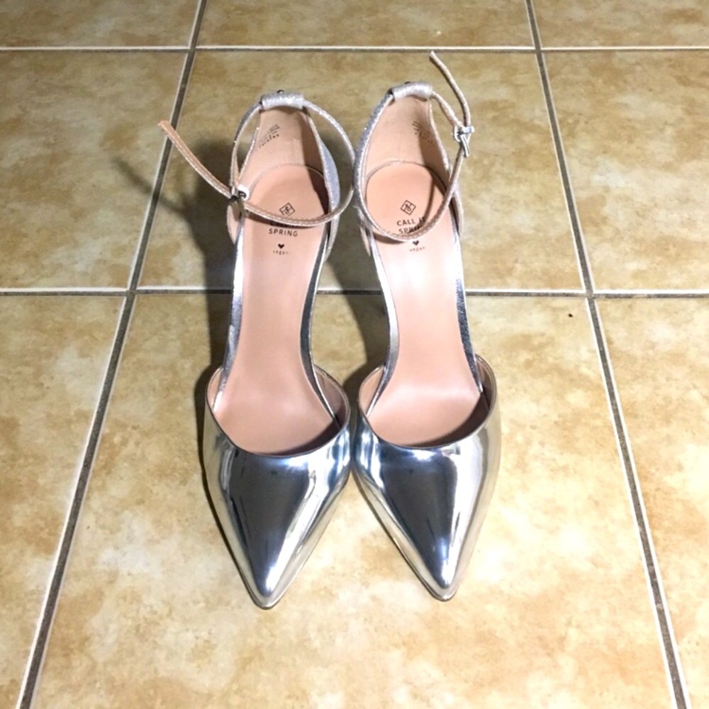 Call it Spring Metallic Heels Size: 7